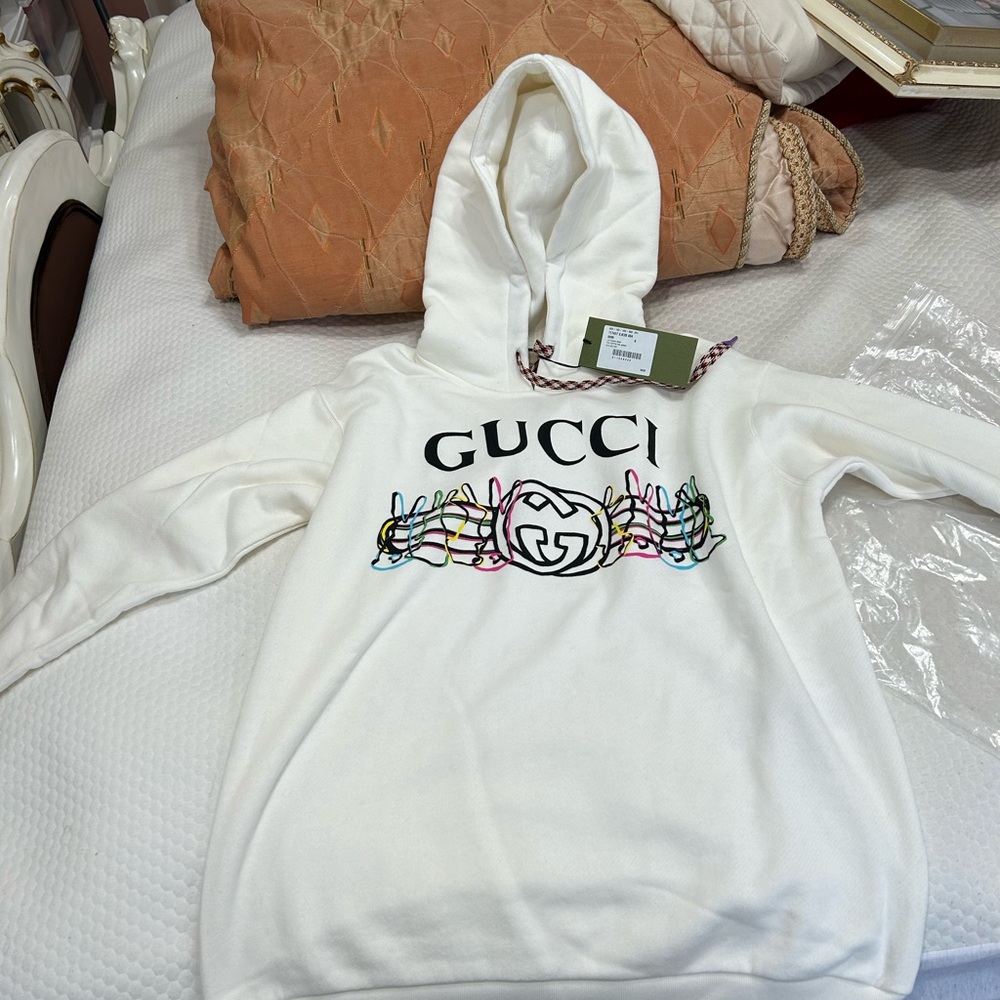 White hoodie gucci sweater